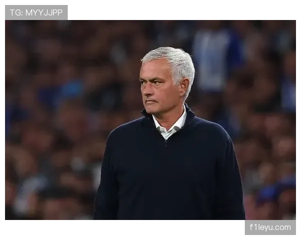 穆里尼奥防守体系深度解析:打造球队坚不可摧的后防竞争力 穆里尼奥防守体系深度解析:打造球队坚不可摧的后防竞争力