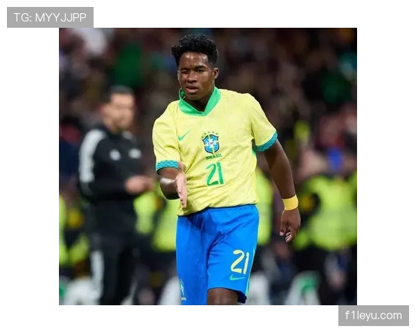 恩德里克闪耀职业生涯,展现出在绿茵场上的持续提升和潜力。 恩德里克闪耀职业生涯,展现出在绿茵场上的持续提升和潜力。