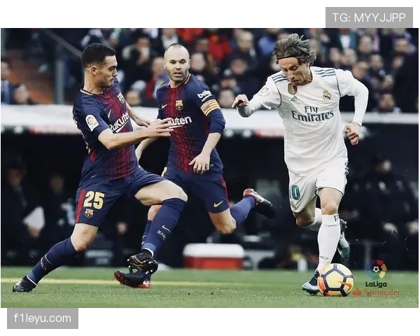 巴尔韦德 vs 加维:活力型中场的攻防效率与战术角色对比 巴尔韦德 vs 加维:活力型中场的攻防效率与战术角色对比